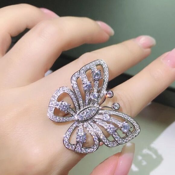 NEW! Dainty 18K White Gold & Sterling Silver Diamond Butterfly Ring - Picture 5 of 7